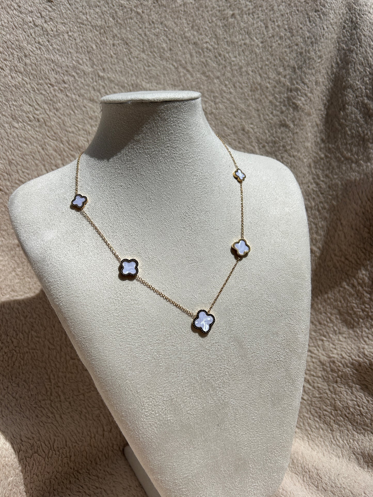 Collier VICTORIA en acier inoxydable DORÉ