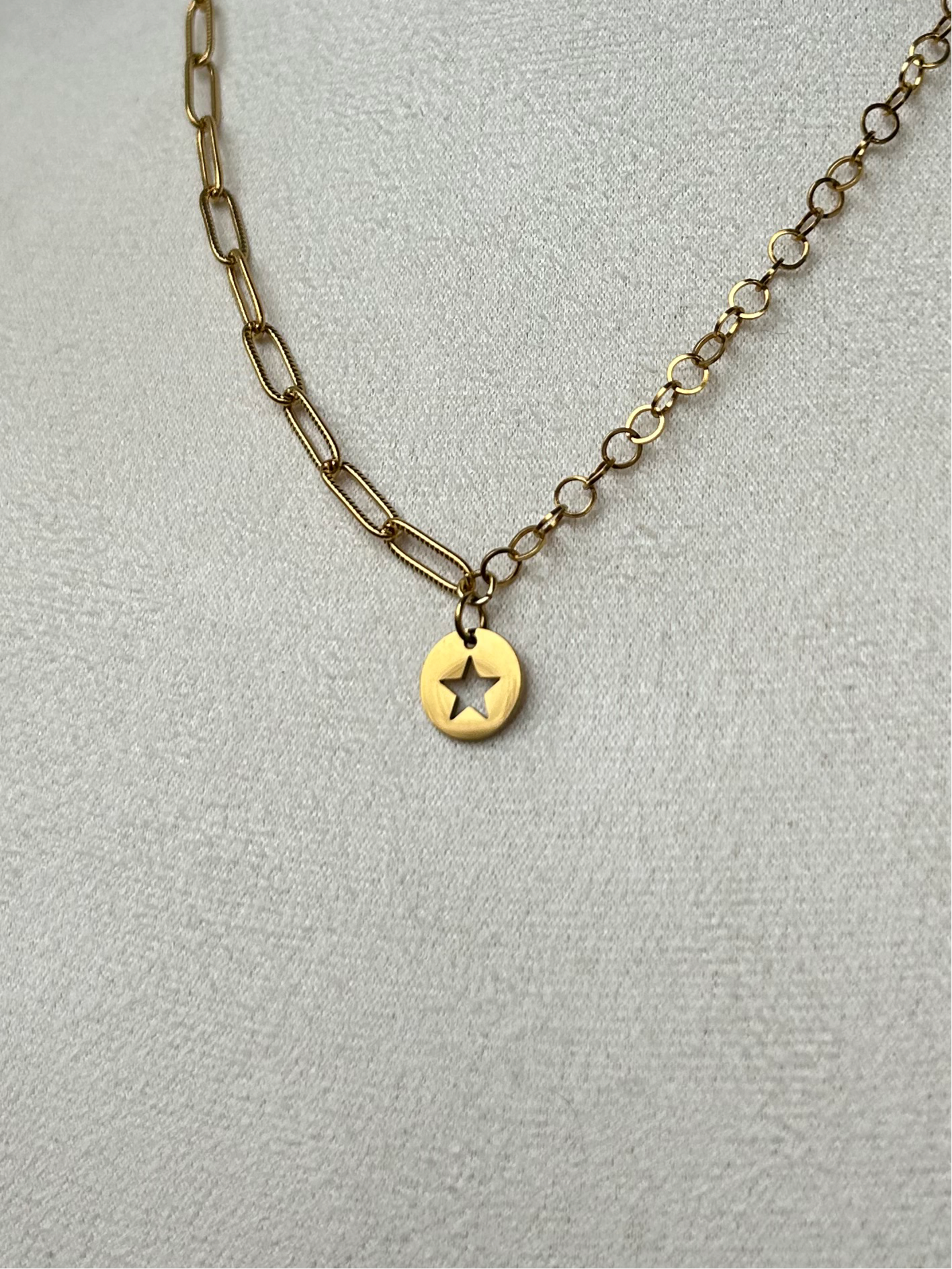 Collier LANA en acier inoxydable DORÉ