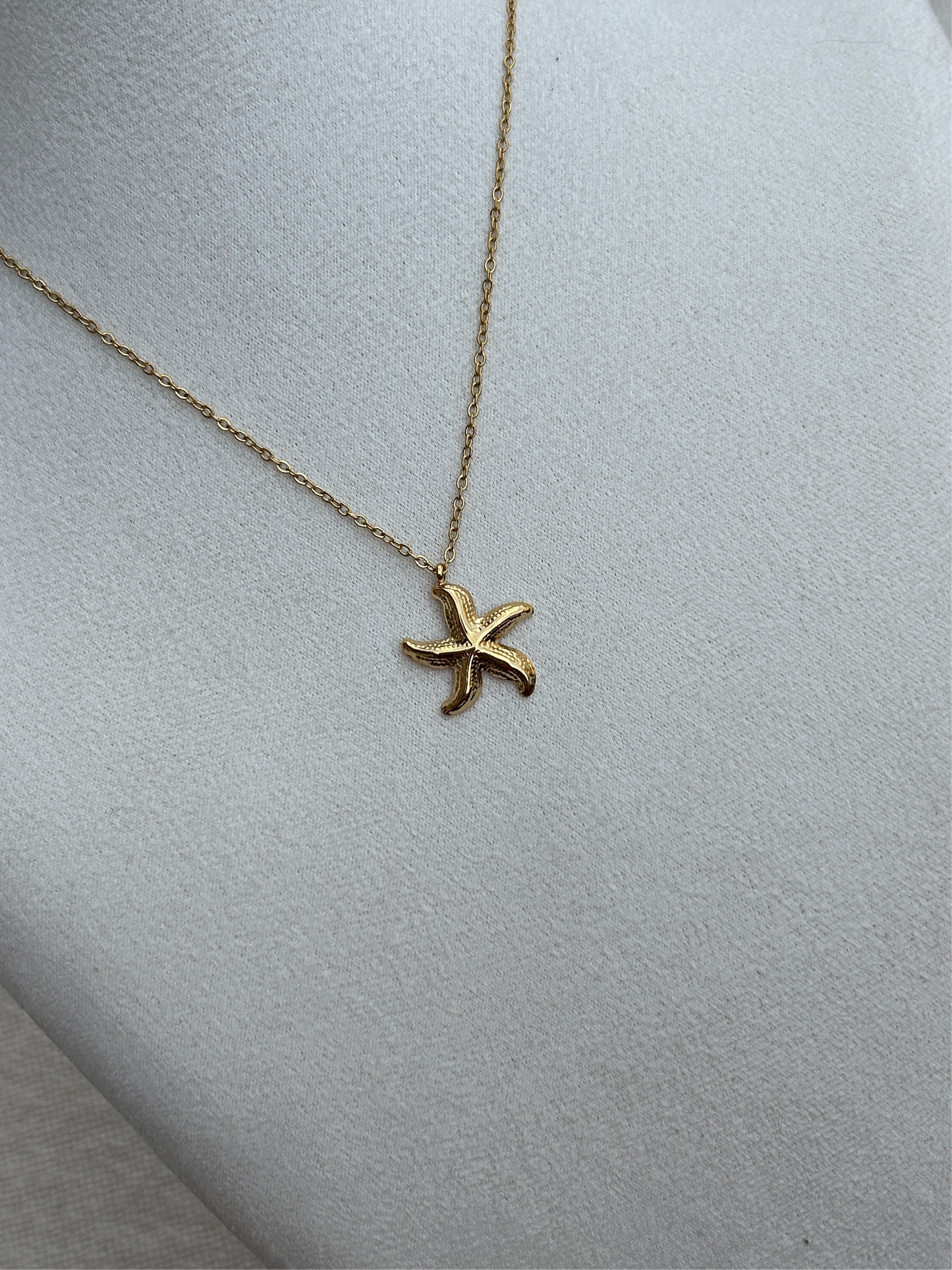 Collier étoile de mer STARLA en acier inoxydable DORÉ
