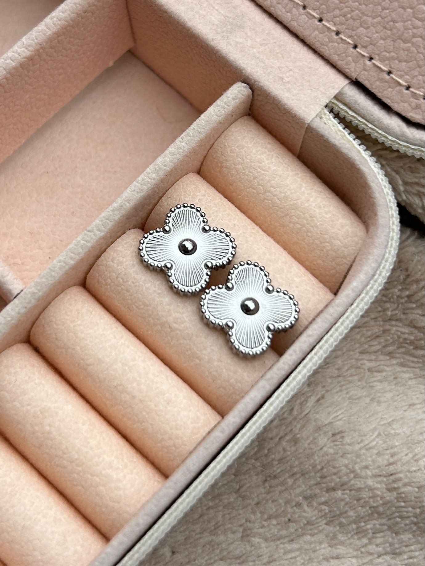 Boucles d’oreilles CONNIE en acier inoxydable ARGENTÉ