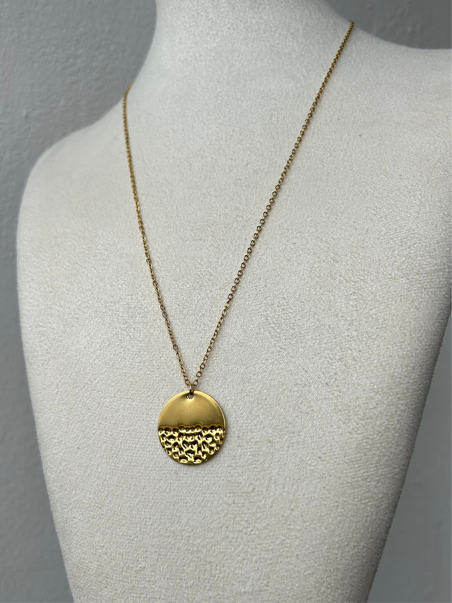 Collier TALYA en acier inoxydable DORÉ