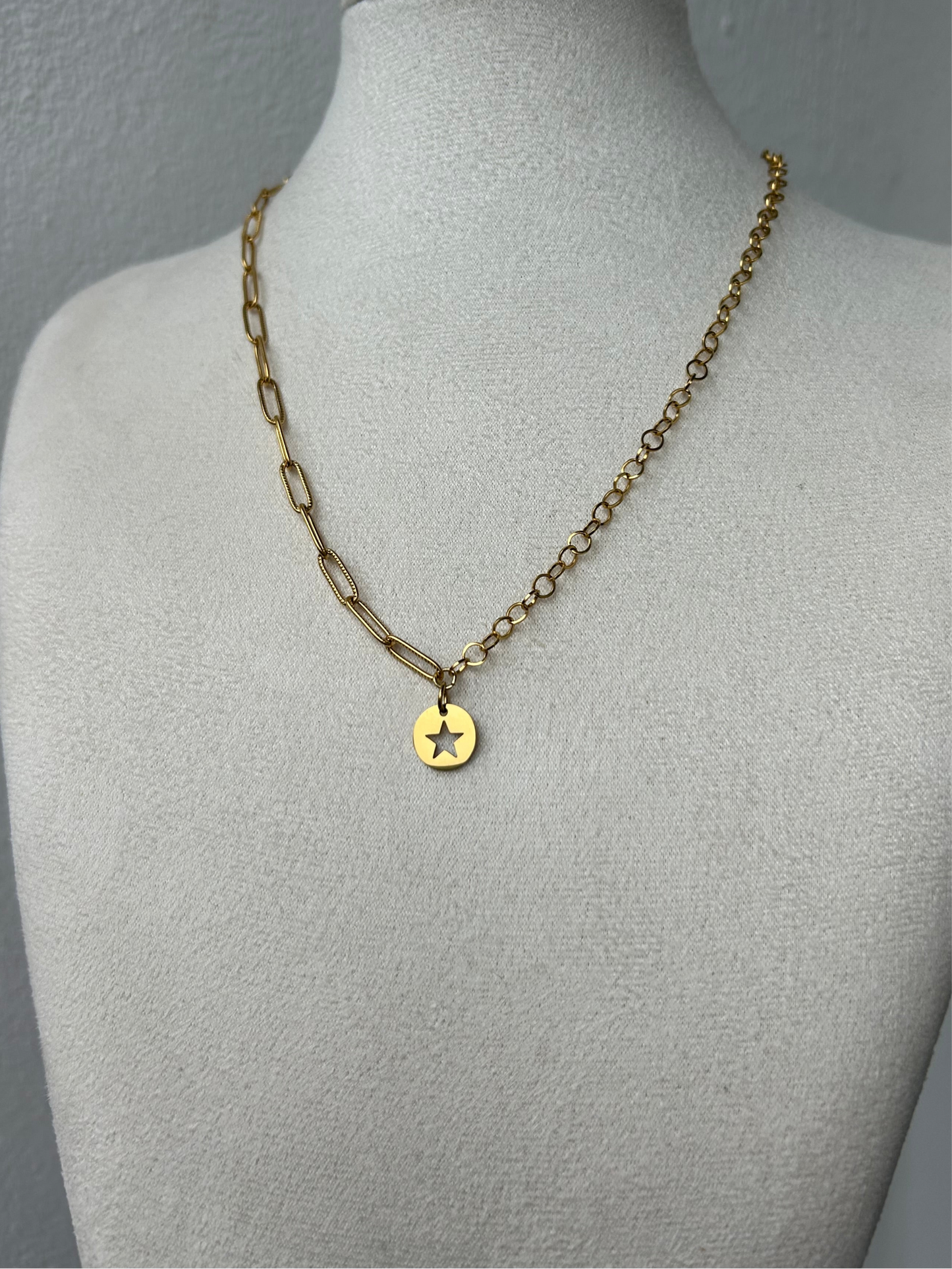 Collier LANA en acier inoxydable DORÉ