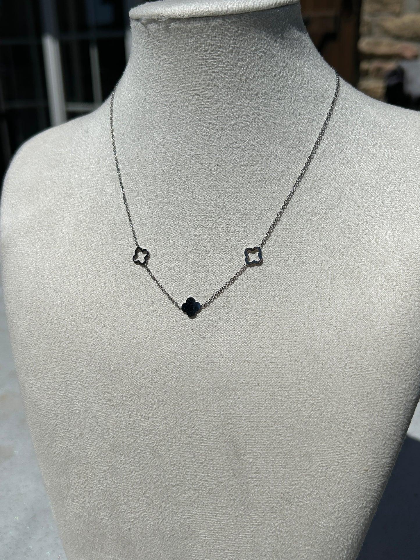 Collier baby trèfles en acier inoxydable ARGENTÉ