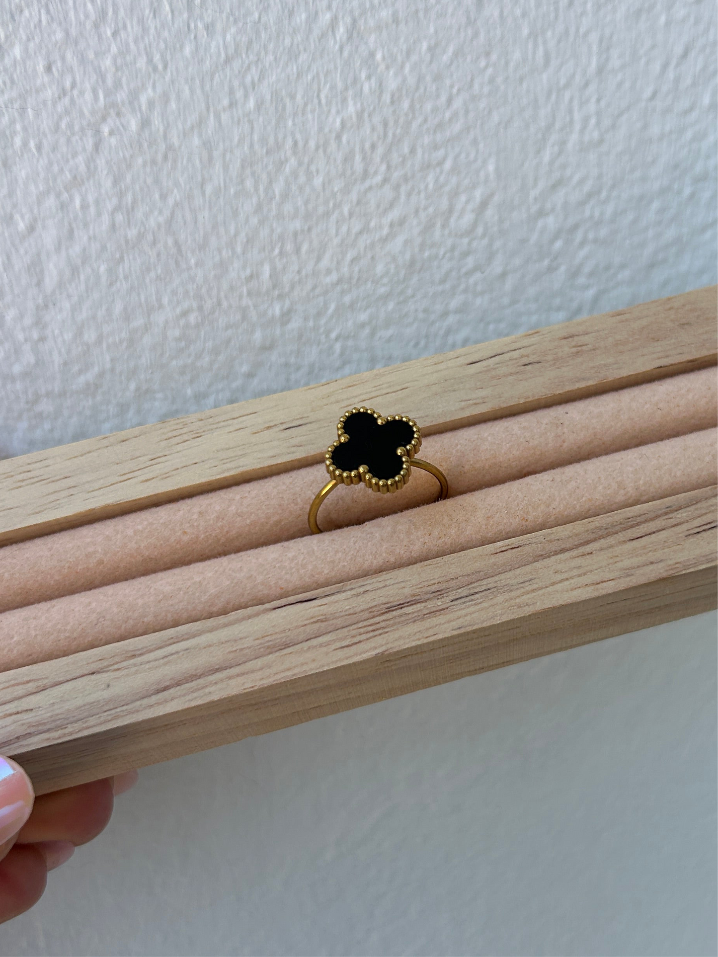 Bague EVA trèfle noir en acier inoxydable doré