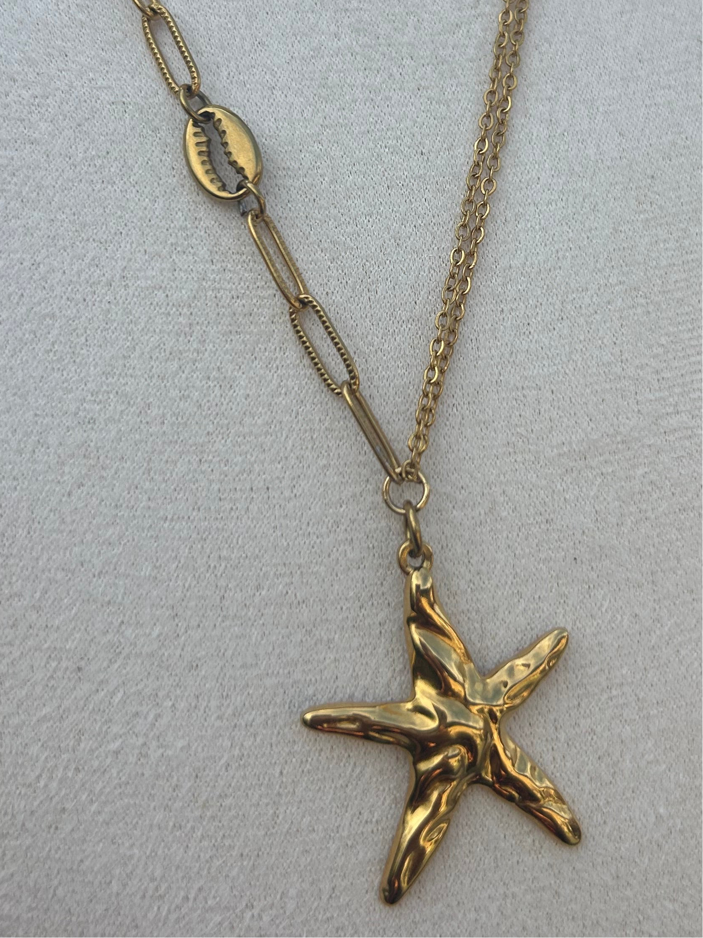Collier étoile MAWA en acier inoxydable DORÉ