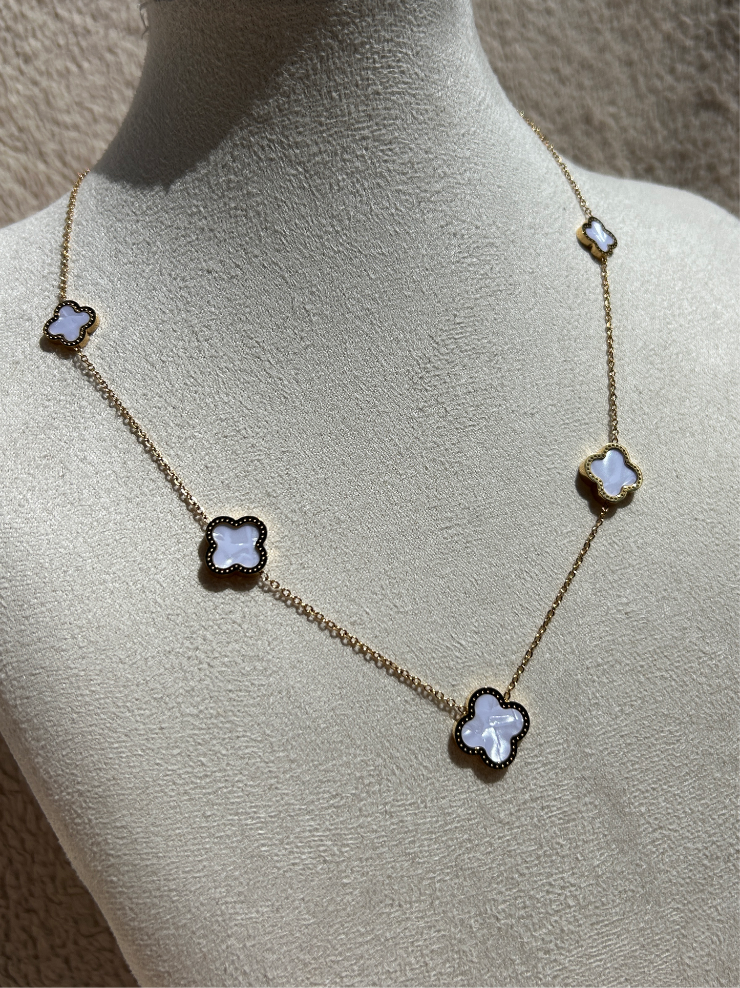 Collier VICTORIA en acier inoxydable DORÉ