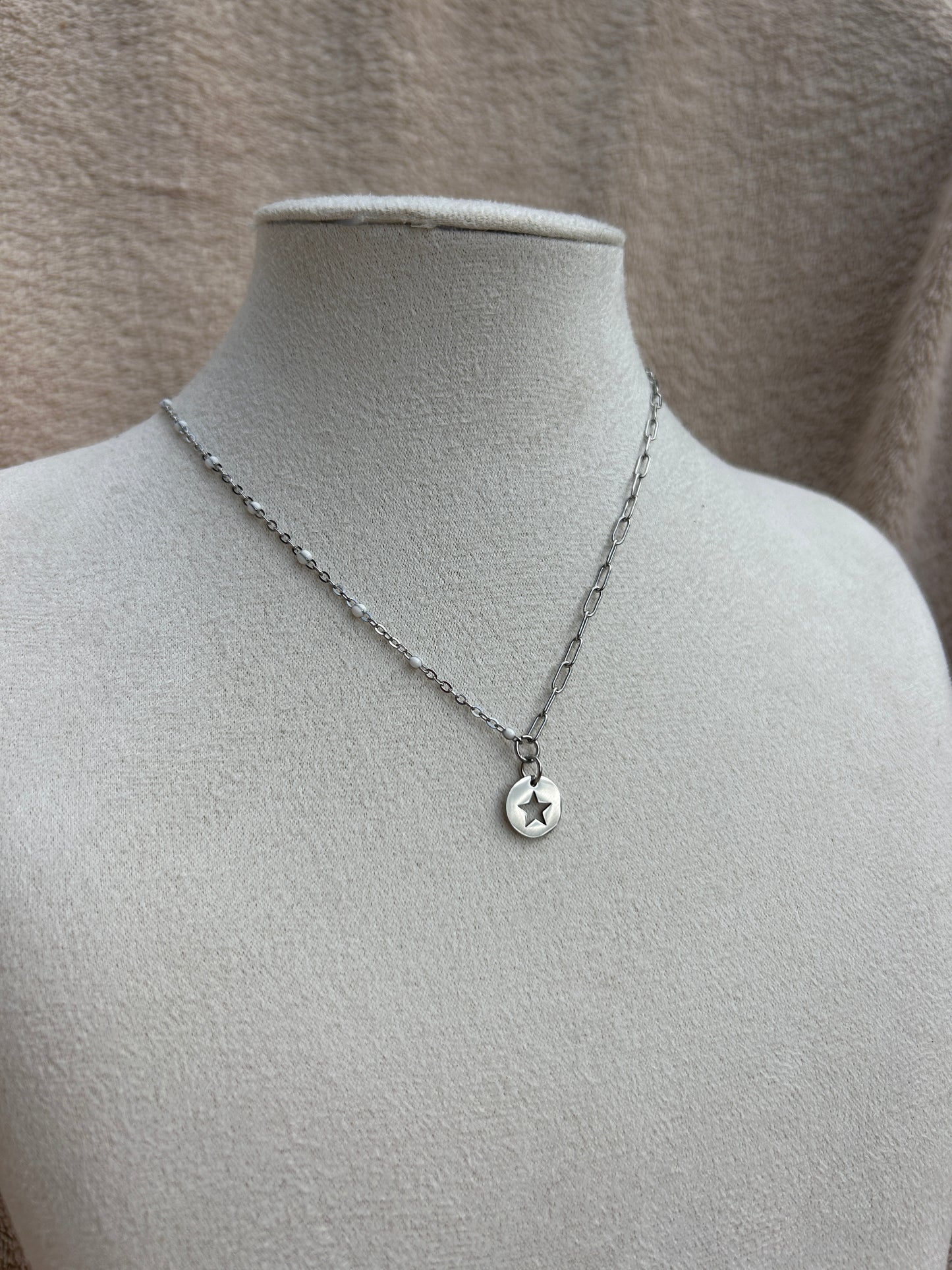Collier MOONA en acier inoxydable argenté