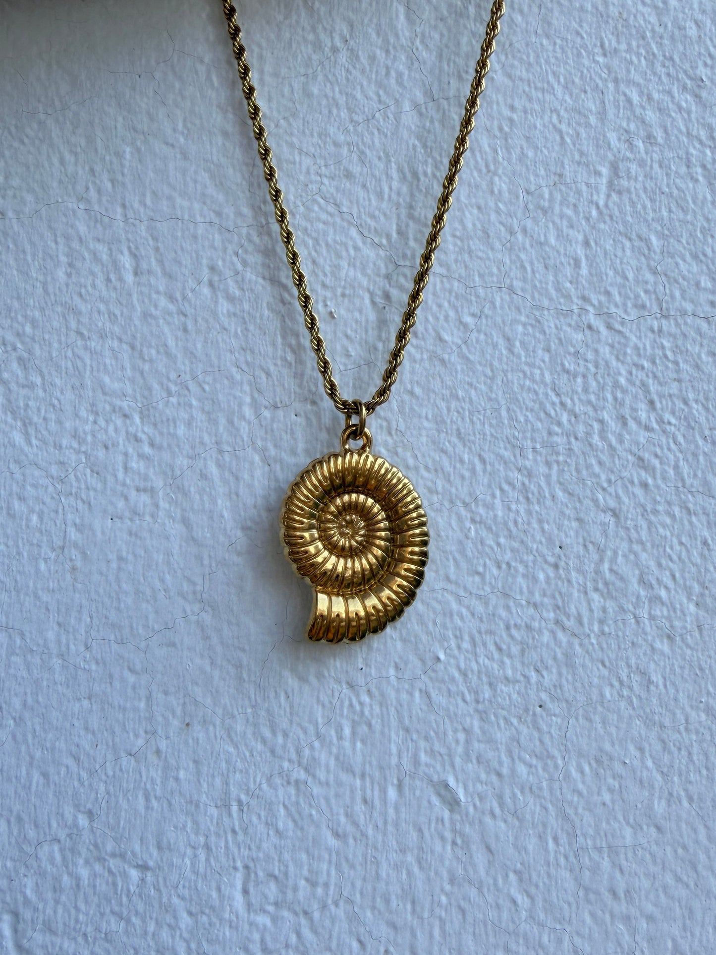 Collier SOLA en acier inoxydable DORÉ