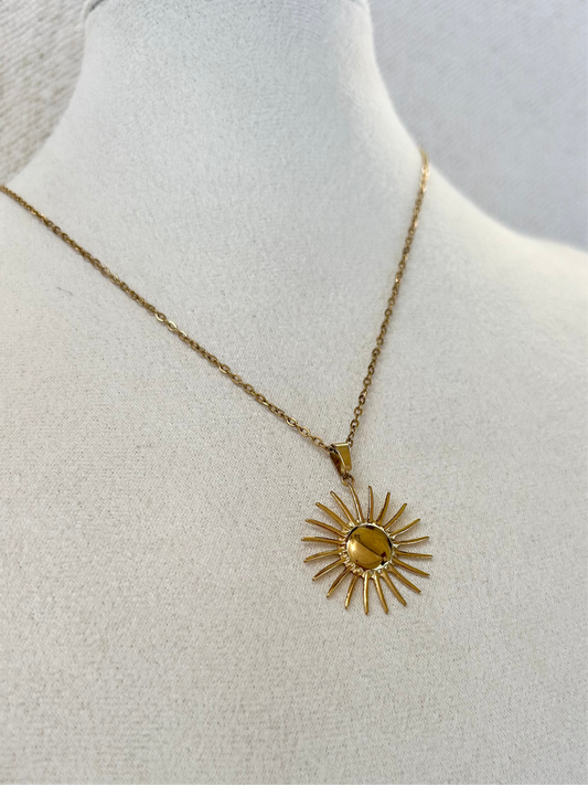 Collier soleil MARA en acier inoxydable DORÉ