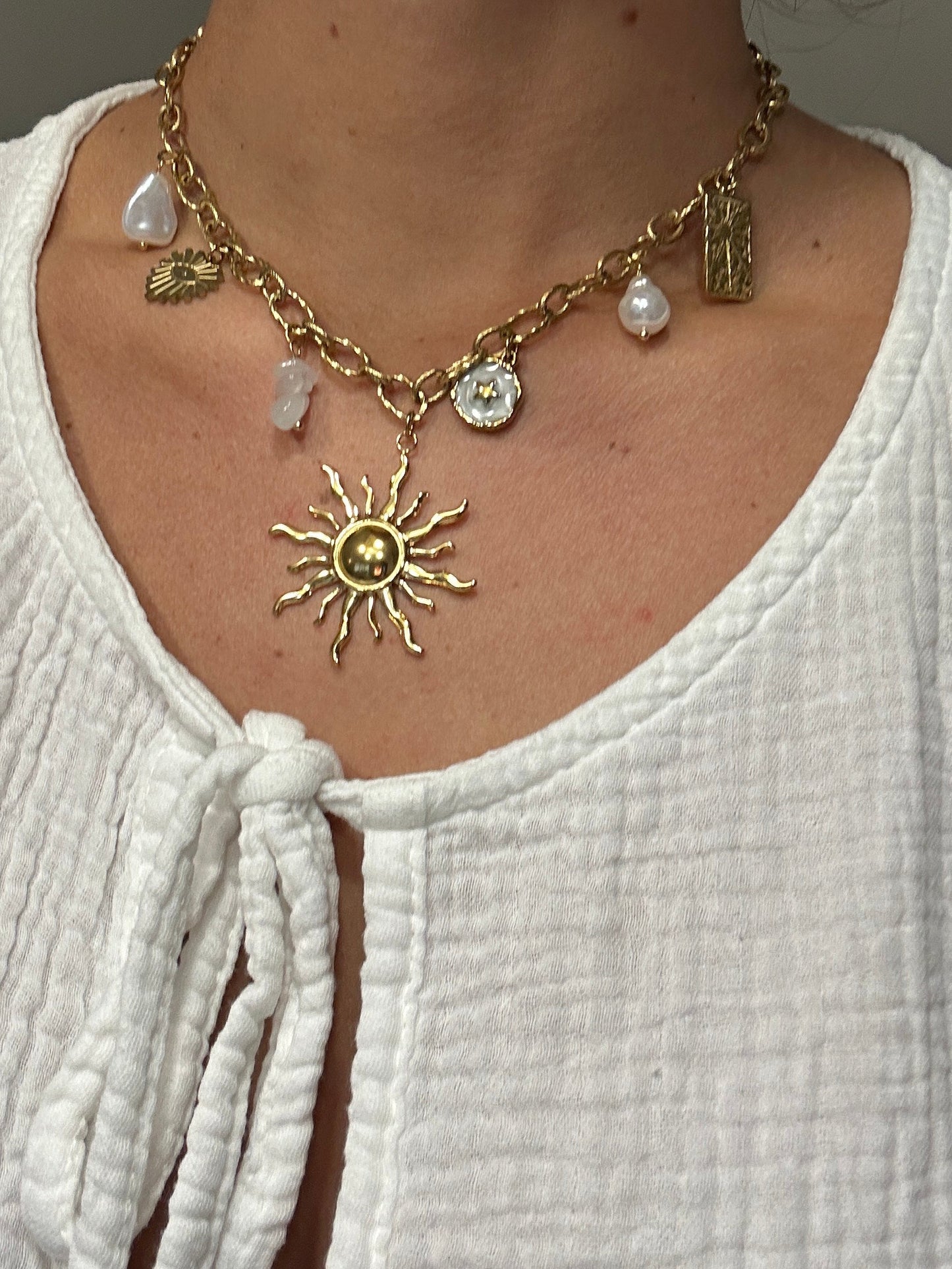 Collier soleil YUMI en acier inoxydable DORÉ
