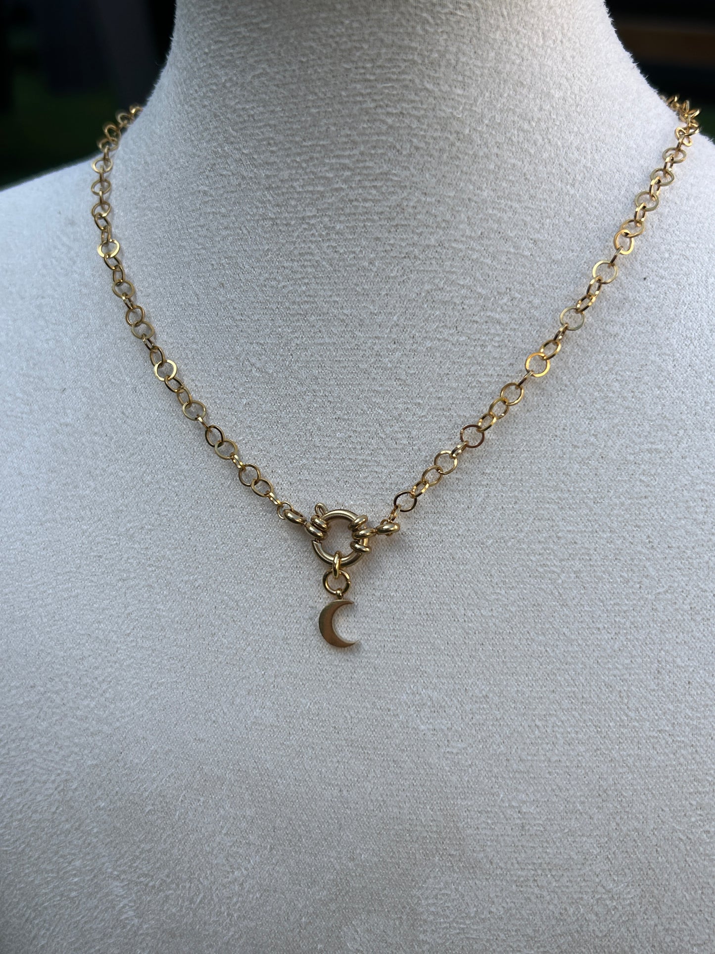 Collier unique LUNE en acier inoxydable DORÉ