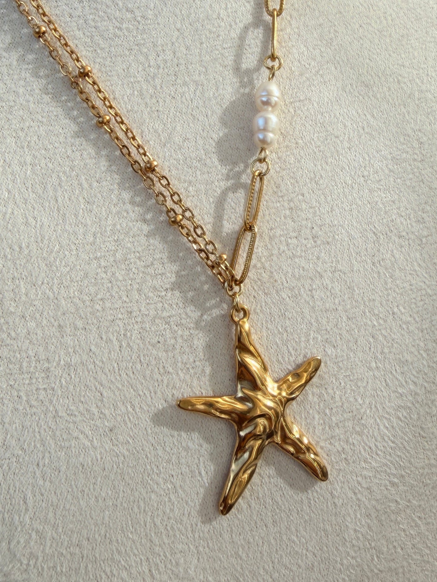 Collier étoile MAWA en acier inoxydable DORÉ