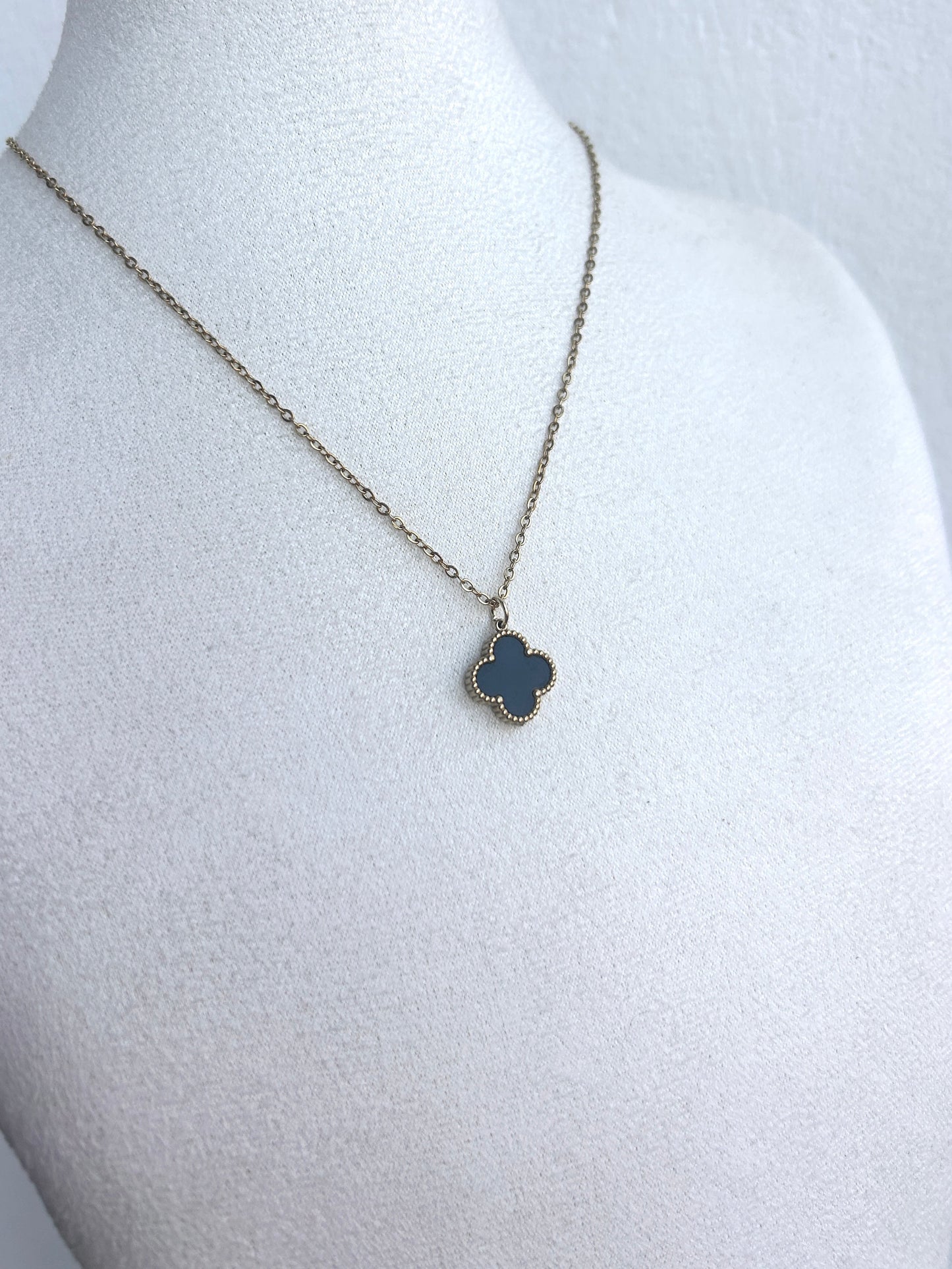 Collier ras du cou NINON en acier inoxydable DORÉ